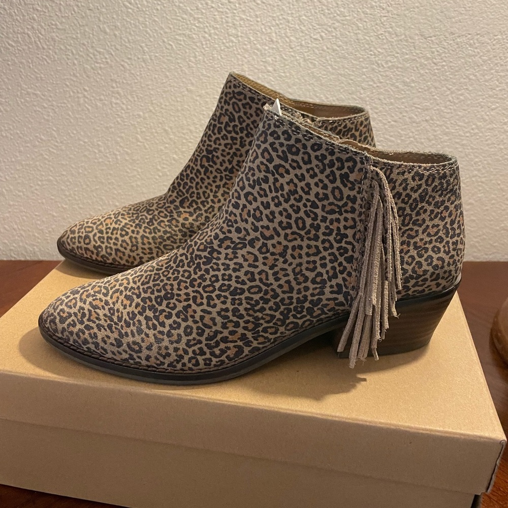 Lucky Brand Suede Leopard Animal Print Booties size 7